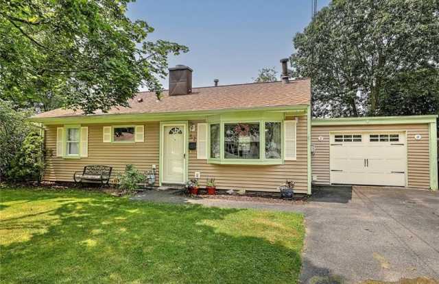 52 Leroy Drive - 52 Leroy Drive, East Providence, RI 02915