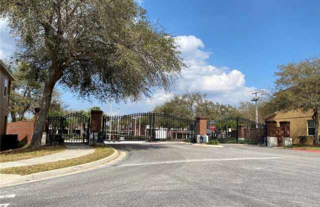 1740 RETREAT VIEW Circle Gallery 3