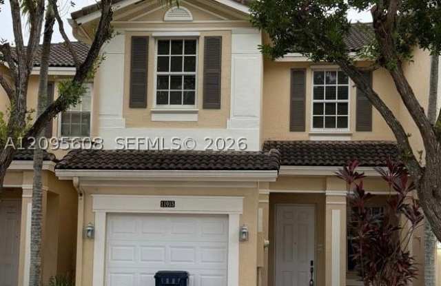 11915 SW 153rd Ct Gallery 1