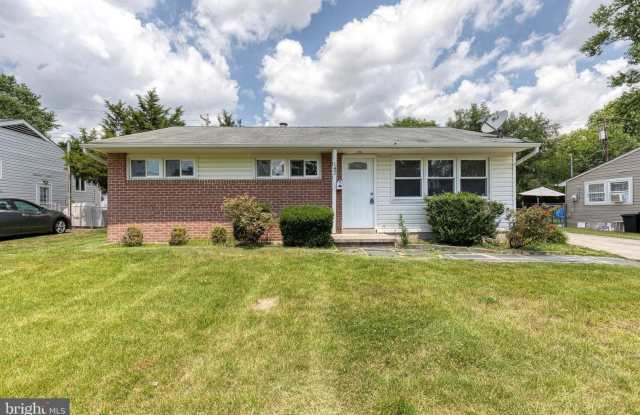 One level living at it's finest in this 4bd 1bth home! photos photos