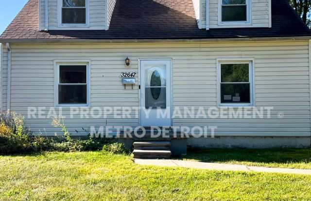 COZY CAPE COD photos photos