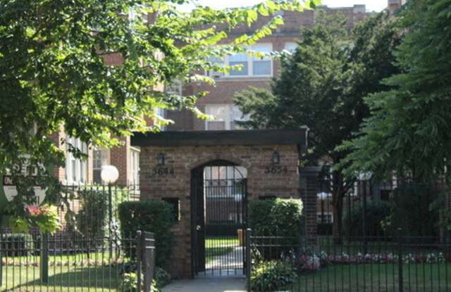 East Edgewater Two Bedroom photos photos