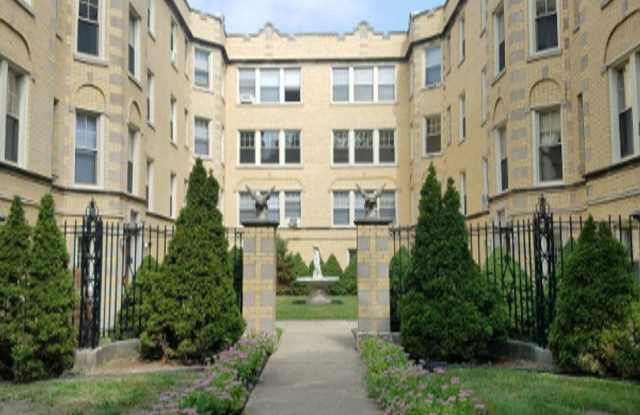 2020 West Berwyn - 2020 West Berwyn Avenue, Chicago, IL 60625