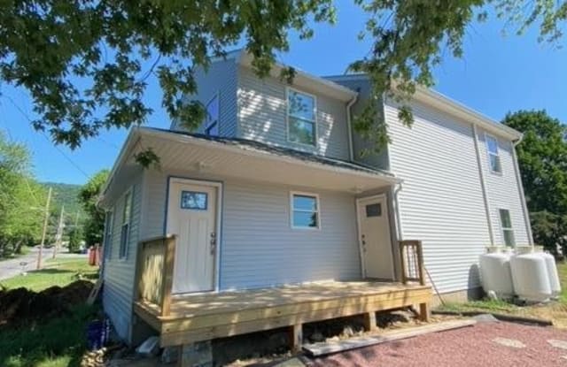 120 Sanders Rd - 120 Sanders Road, Northampton County, PA 18072