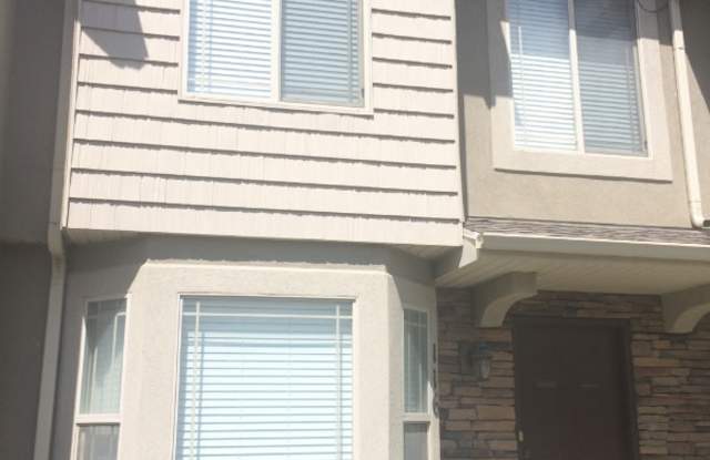 Awesome Lehi Townhouse w 1 car garage! photos photos