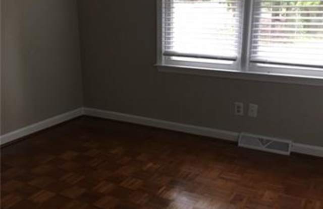 8714 Stonehurst Drive Gallery 3