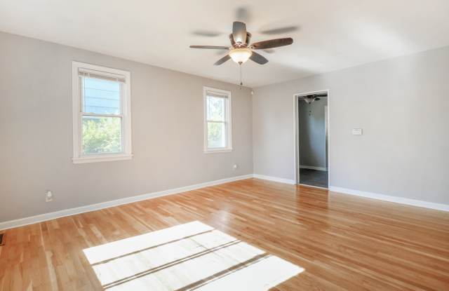 119 N Coquillard Dr Gallery 3