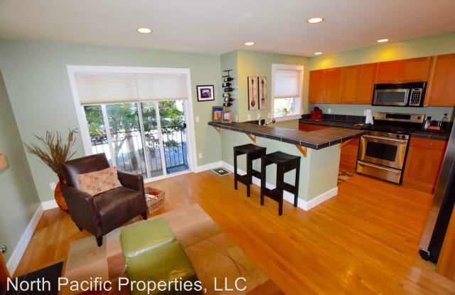 426 21st Ave - 426 21st Avenue, Seattle, WA 98122