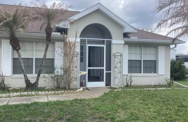 3/2 Pool Home Gallery 1