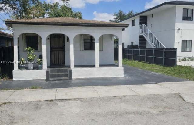 1755 NW 69th St photos photos