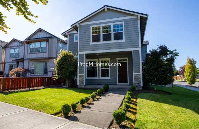 Gorgeous Four Bedroom Home in the Heart of Sherwood! photos photos