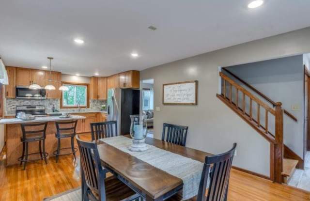 3200 Indiana Ave N - 3200 Indiana Avenue North, Robbinsdale, MN 55422