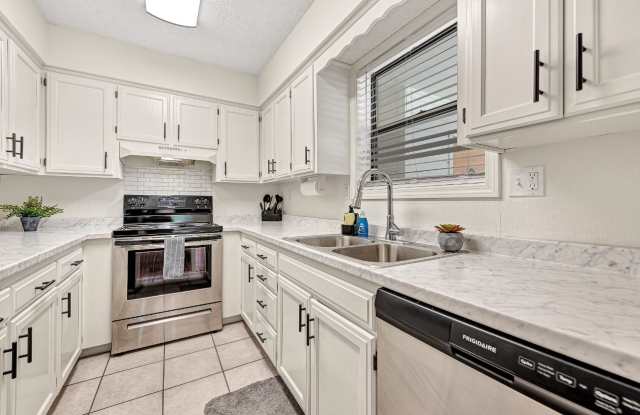 203 Northeast J Street - 203 Northeast J Street, Bentonville, AR 72712