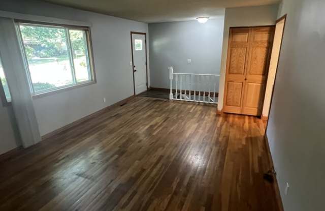 11828 Monroe Circle Northeast Gallery 2
