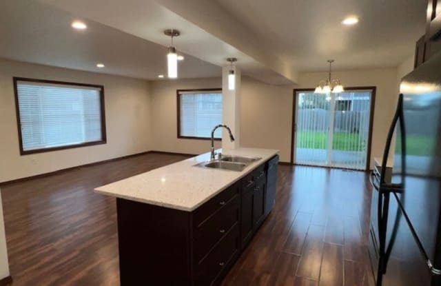 2025 Aaron Drive - B photos photos