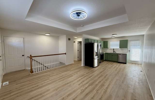 900 Mission Road photos photos