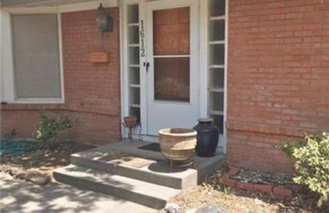 1612 Robinwood Drive Gallery 2