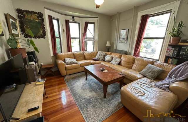 136 Brooks St. photos photos