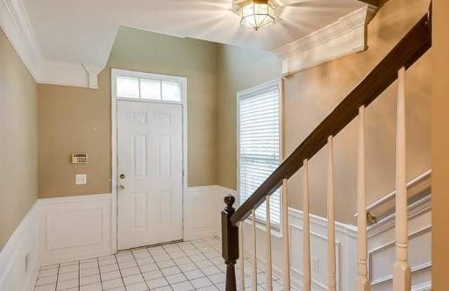 6340 WALKING LANE Gallery 2