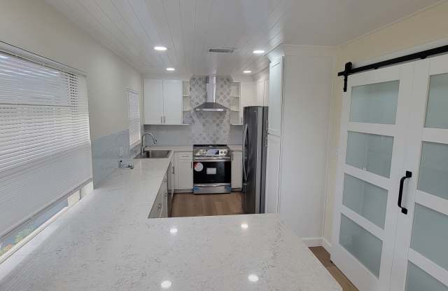 1719 Beach Parkway photos photos
