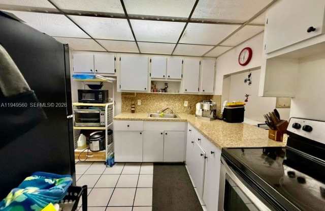 303 NE 187th St photos photos 303 NE 187th St photos photos