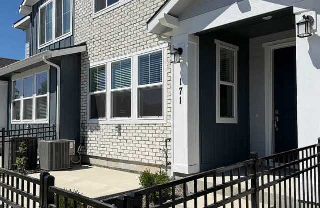 Brand New, Move-In Ready Townhome in Eagle! photos photos