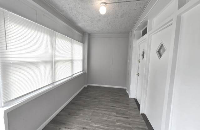 259 W RUSCOMB Street Gallery 4