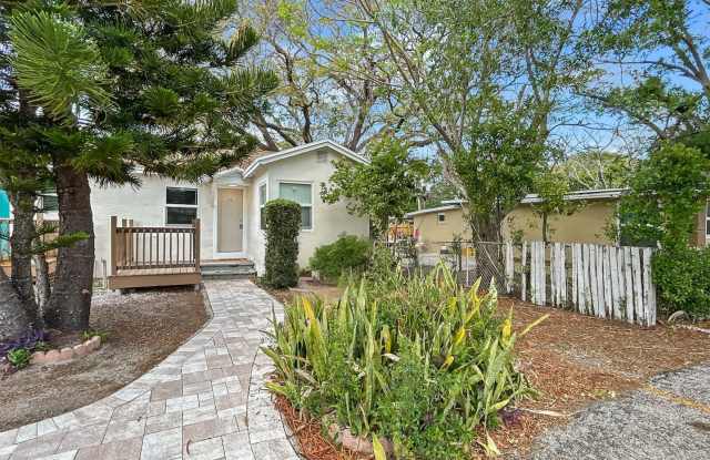 Beautifully Renovated 2 Bed | 1 Bath – Move-In Ready in the Heart of Clearwater! photos photos
