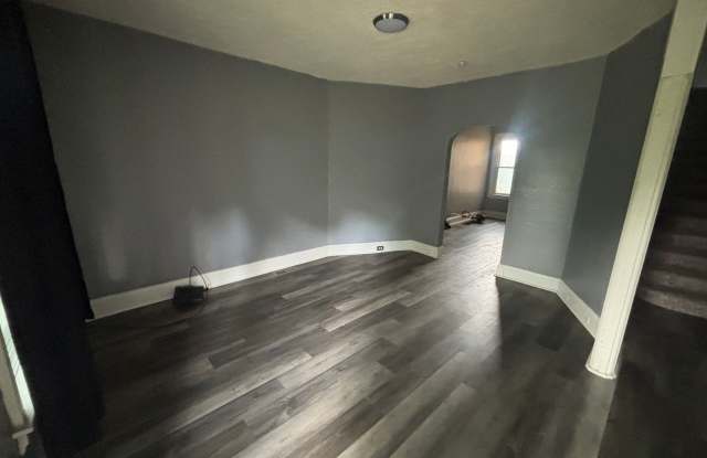2 bedroom 1 bath house for rent in Mt Washington! photos photos