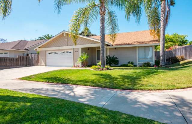 Spacious 4 Bedroom Single Story Home in Oceanside with a Pool! Gallery 1