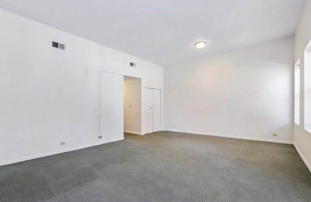 921 West Wilson Avenue Gallery 3