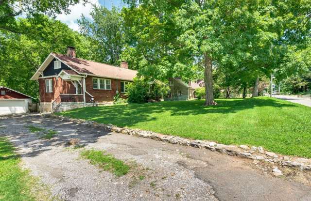 Charming 3BR/2BA Brick Cottage in the Heart of East Nashville! photos photos