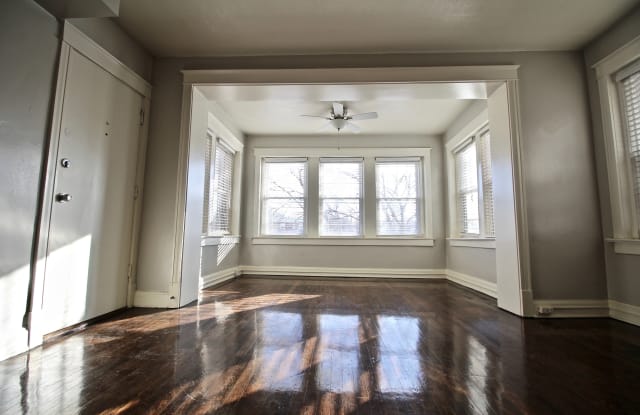 3404 Gillham Rd - 3404 Gillham Road, Kansas City, MO 64111