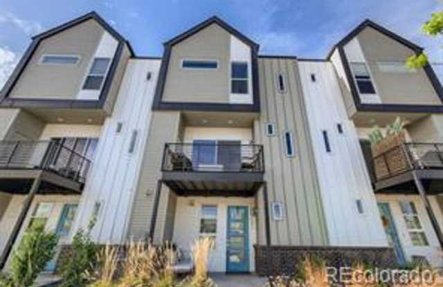 Recently Built Townhome in Hot Midtown! photos photos
