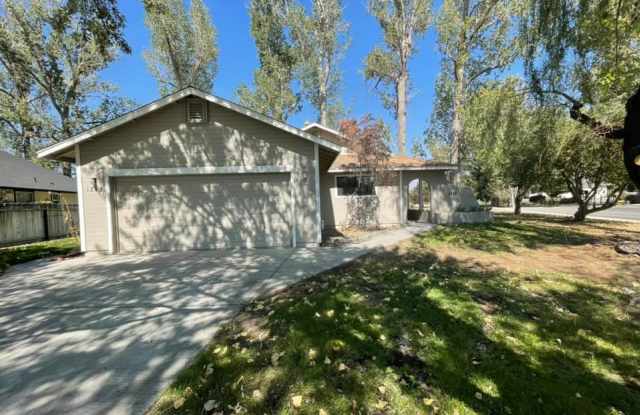 1343 Wilson Cir photos photos