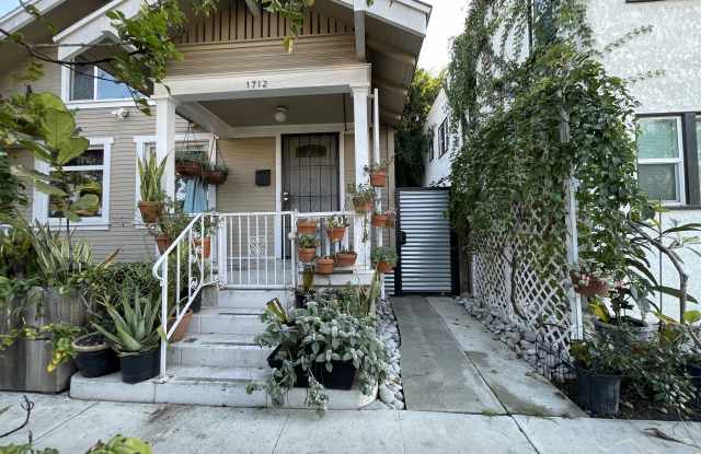 1712 East 8th Street photos photos