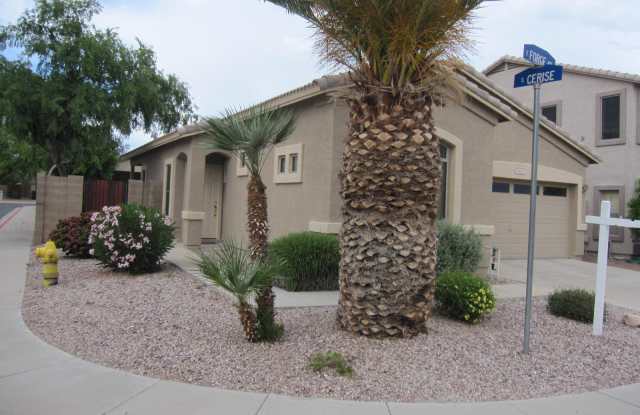 9842 E FORGE Avenue Gallery 2