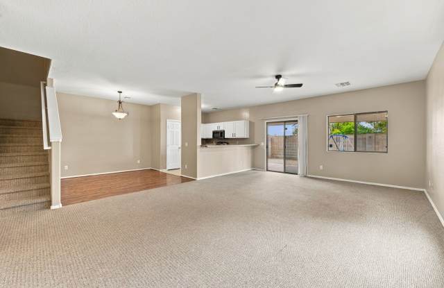 3 BEDROOM HOME IN TOWNSEND SQUARE GATED COMMUNITY W COMM POOL Gallery 3