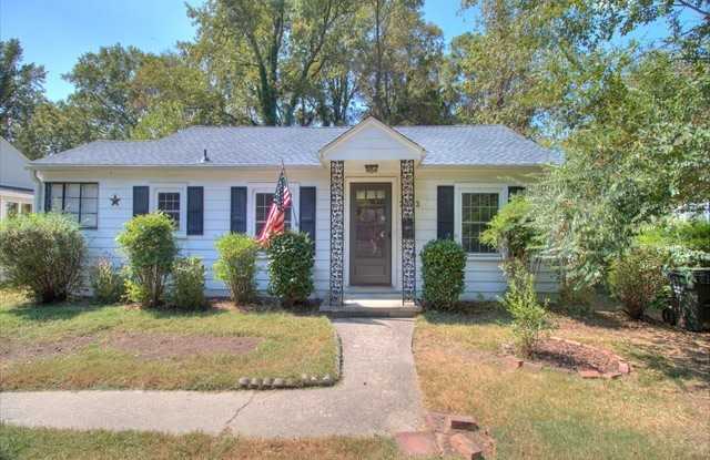 Recently Renovated 2 Bedroom 1 Bath Home in Central Durham! - 2233 Charlotte Street, Durham, NC 27705