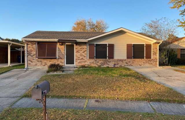 102 Thompson Loop photos photos