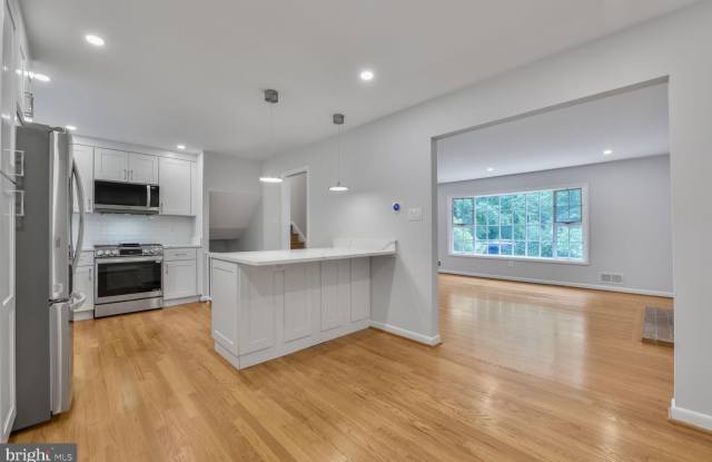 1403 ELLISON STREET photos photos
