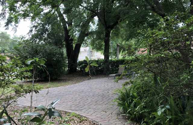 1617 East Marks Street Gallery 2