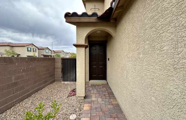 4 BEDROOM + LOFT HOME IN GATED COMMUNITY Gallery 4