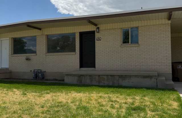 Modern & Updated Living in the Heart of Draper photos photos