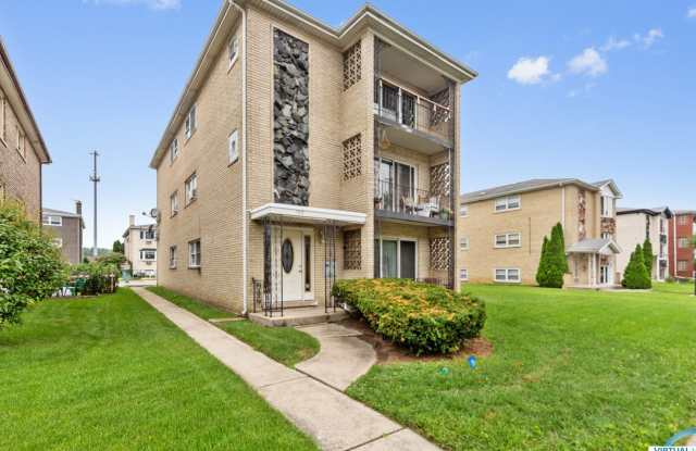 11220 Moraine Drive unit: 2 - 11220 Moraine Drive, Palos Hills, IL 60465