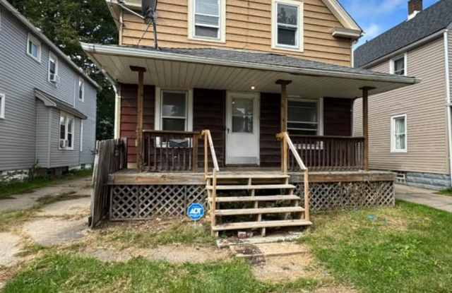 Beautifully Renovated Home in Prime Location Gallery 1