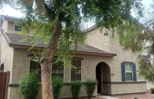 4-bedroom and loft in the Willows with community pool photos photos