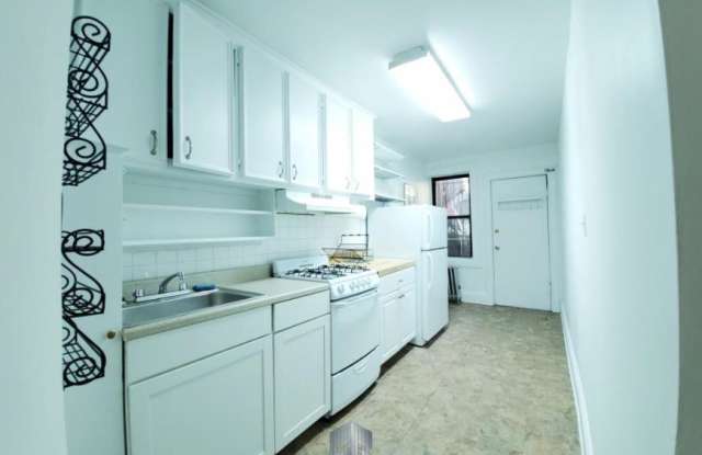 4 St James Place Gallery 4
