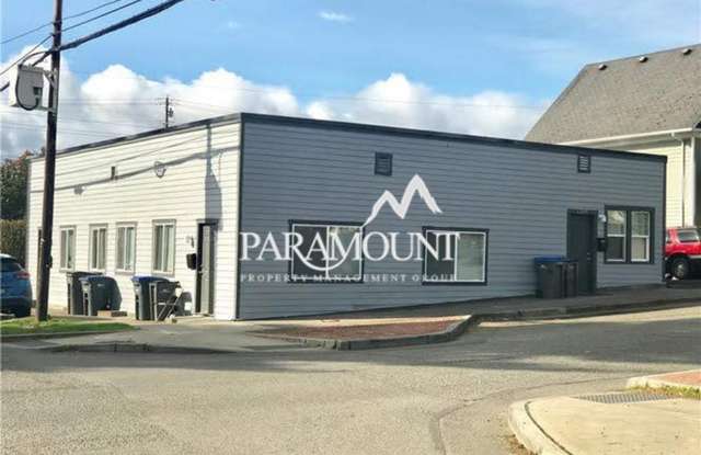 Cozy studio located in downtown Bremerton - 1203 4th Street, Bremerton, WA 98337