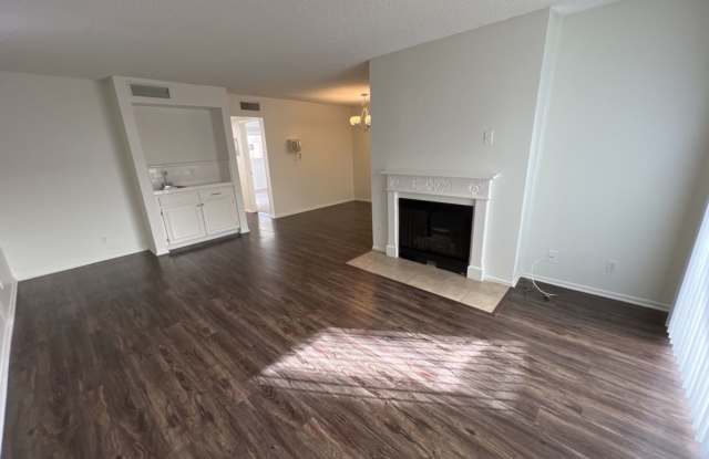 15023 Dickens St. Gallery 1